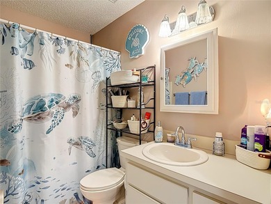 Move-in ready, this stunning 2-bedroom, 2-bath condo in the on Beacon Woods Golf Club in Florida - for sale on GolfHomes.com, golf home, golf lot