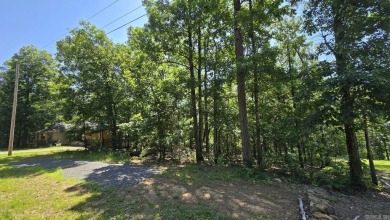 Welcome to market this Charming 3-bedroom, 2-bath home located on Indian Hills Country Club in Arkansas - for sale on GolfHomes.com, golf home, golf lot