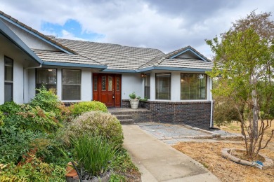 Presenting this traditional, single-story home on .39 acre with on La Contenta Golf Course in California - for sale on GolfHomes.com, golf home, golf lot