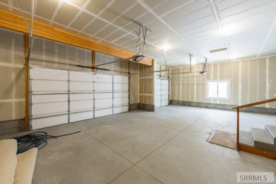 LANDSCAPING INCLUDED & MOVE-IN READY! Welcome to your new home on Sage Lakes Municipal Golf Course in Idaho - for sale on GolfHomes.com, golf home, golf lot