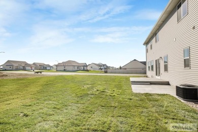 LANDSCAPING INCLUDED & MOVE-IN READY! Welcome to your new home on Sage Lakes Municipal Golf Course in Idaho - for sale on GolfHomes.com, golf home, golf lot