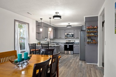 Beautifully renovated 3br/2ba home offering 2569 sq ft of on Shannon Greens Golf Course in South Carolina - for sale on GolfHomes.com, golf home, golf lot