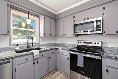 Beautifully renovated 3br/2ba home offering 2569 sq ft of on Shannon Greens Golf Course in South Carolina - for sale on GolfHomes.com, golf home, golf lot