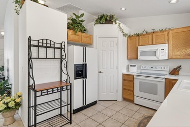 Wonderful 2 bedroom, 2 bathroom, 2 car garage home located in on Sunriver Golf Club in Utah - for sale on GolfHomes.com, golf home, golf lot