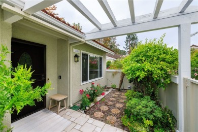 *THIS IS THE LIFE!* Don't miss this rare La Reina Model--2-car on Leisure Village Par 3 Golf Course in California - for sale on GolfHomes.com, golf home, golf lot