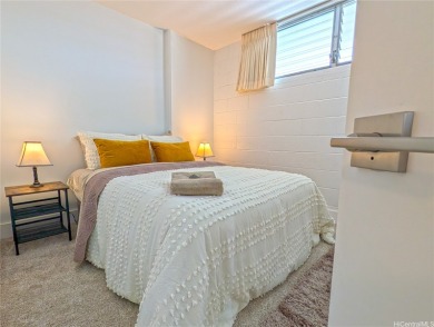EXPERIENCE PENTHOUSE LIVING AT ITS FINEST in this beautifully on Honolulu Country Club in Hawaii - for sale on GolfHomes.com, golf home, golf lot