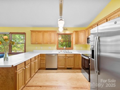 This charming mountain getaway is in the sought after on Waynesville Country Club Inn in North Carolina - for sale on GolfHomes.com, golf home, golf lot