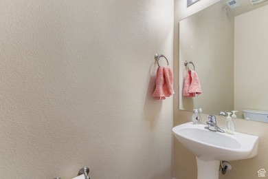Welcome to your charming mid-unit townhouse in Sandy, perfectly on River Oaks Golf Course in Utah - for sale on GolfHomes.com, golf home, golf lot