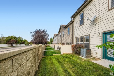 Welcome to your charming mid-unit townhouse in Sandy, perfectly on River Oaks Golf Course in Utah - for sale on GolfHomes.com, golf home, golf lot