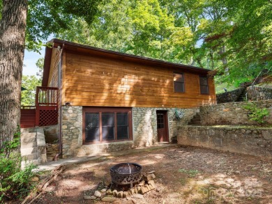This charming mountain getaway is in the sought after on Waynesville Country Club Inn in North Carolina - for sale on GolfHomes.com, golf home, golf lot