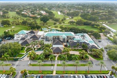 Welcome home to this  spacious 2-bedroom, 2-bath ground-floor on Hunters Run Golf and Country Club in Florida - for sale on GolfHomes.com, golf home, golf lot