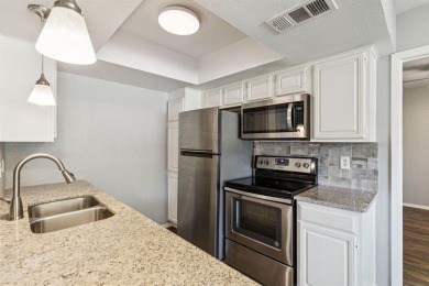 Welcome to 2505 Wedglea Drive, Unit #209--an updated and stylish on Stevens Park Golf Course in Texas - for sale on GolfHomes.com, golf home, golf lot