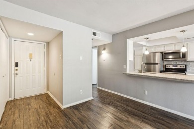 Welcome to 2505 Wedglea Drive, Unit #209--an updated and stylish on Stevens Park Golf Course in Texas - for sale on GolfHomes.com, golf home, golf lot
