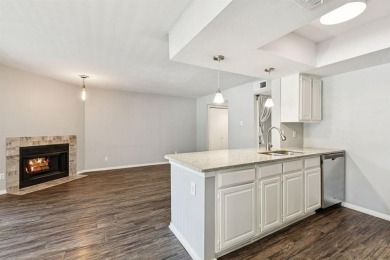 Welcome to 2505 Wedglea Drive, Unit #209--an updated and stylish on Stevens Park Golf Course in Texas - for sale on GolfHomes.com, golf home, golf lot