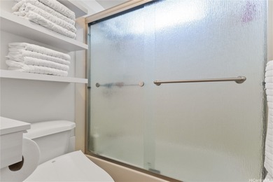 Breezy end/corner unit with golf course views near Pearlridge! on Pearl Country Club in Hawaii - for sale on GolfHomes.com, golf home, golf lot