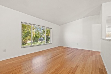 Tropical oasis in Northeast Park Shores! Two bedroom, two bath on The Renaisssance Vinoy Golf Club in Florida - for sale on GolfHomes.com, golf home, golf lot