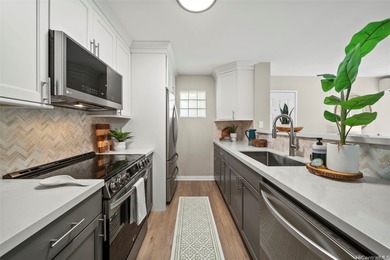 **RENOVATIONS & UPGRADES** Welcome to your beautifully updated & on Coral Creek Golf Course in Hawaii - for sale on GolfHomes.com, golf home, golf lot