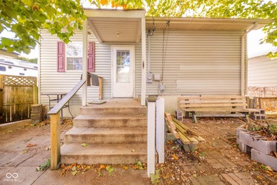 MOTIVATED SELLERS! Step inside this charming 3-bedroom, 2-bath on Meadowbrook Golf Course in Indiana - for sale on GolfHomes.com, golf home, golf lot