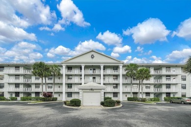 Fabulous, remodeled Penthouse 2 bed-2 bath condo in Whitehall II on Pine Island Ridge Country Club in Florida - for sale on GolfHomes.com, golf home, golf lot