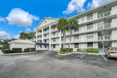 Fabulous, remodeled Penthouse 2 bed-2 bath condo in Whitehall II on Pine Island Ridge Country Club in Florida - for sale on GolfHomes.com, golf home, golf lot