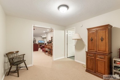 Come see this beautiful, meticulous, well maintained town-home on Sand Creek Golf Course in Idaho - for sale on GolfHomes.com, golf home, golf lot