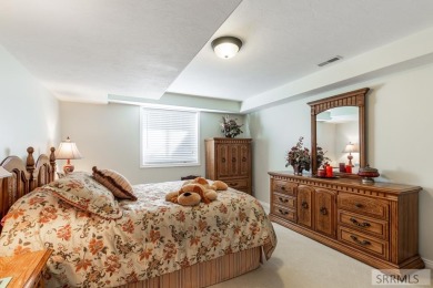 Come see this beautiful, meticulous, well maintained town-home on Sand Creek Golf Course in Idaho - for sale on GolfHomes.com, golf home, golf lot
