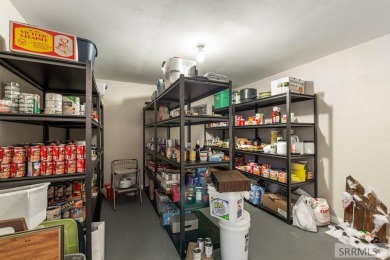 Come see this beautiful, meticulous, well maintained town-home on Sand Creek Golf Course in Idaho - for sale on GolfHomes.com, golf home, golf lot