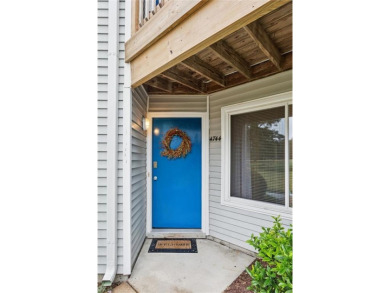 Beautiful, spacious 2 bedroom, 2 bath, 1st floor condo in on Kempsville Greens Municipal Golf Course in Virginia - for sale on GolfHomes.com, golf home, golf lot