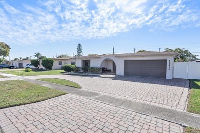 Welcome to this cozy single-family home in Sunrise Golf Village on Sunrise Lakes Phase III in Florida - for sale on GolfHomes.com, golf home, golf lot