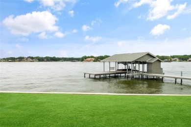 Fully renovated in 2025, 127 Hilton Head Island Drive is a rare on Pinnacle Golf and Boat Club in Texas - for sale on GolfHomes.com, golf home, golf lot