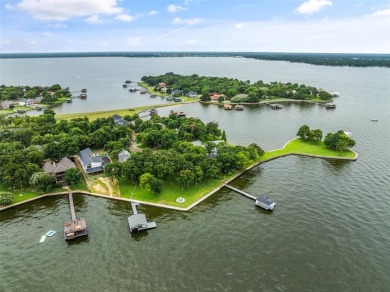 Fully renovated in 2025, 127 Hilton Head Island Drive is a rare on Pinnacle Golf and Boat Club in Texas - for sale on GolfHomes.com, golf home, golf lot
