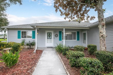 Turnkey 2 bedroom, 2 bath home on a corner lot!  Move right in on The Links of Spruce Creek in Florida - for sale on GolfHomes.com, golf home, golf lot