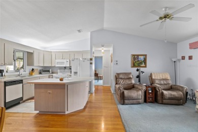 Turnkey 2 bedroom, 2 bath home on a corner lot!  Move right in on The Links of Spruce Creek in Florida - for sale on GolfHomes.com, golf home, golf lot
