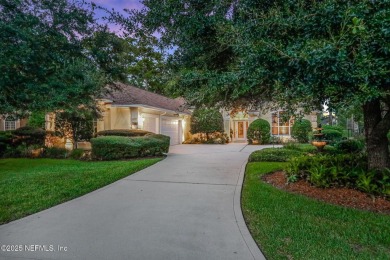 Beautiful POOL home in Orange Park Country Club! This spacious 3 on Country Club of Orange Park in Florida - for sale on GolfHomes.com, golf home, golf lot