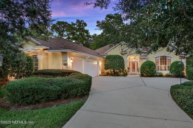Beautiful POOL home in Orange Park Country Club! This spacious 3 on Country Club of Orange Park in Florida - for sale on GolfHomes.com, golf home, golf lot