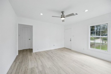 Welcome to this Dallas Gem! Conveniently located near I35 & less on Cedar Crest Golf Course in Texas - for sale on GolfHomes.com, golf home, golf lot