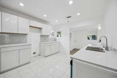 Welcome to this Dallas Gem! Conveniently located near I35 & less on Cedar Crest Golf Course in Texas - for sale on GolfHomes.com, golf home, golf lot
