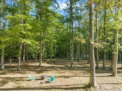 BUGGS ISLAND LAKEFRONT BUNGALOW: *FALL* in love with this 3 on Kinderton Country Club in Virginia - for sale on GolfHomes.com, golf home, golf lot