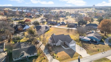 Welcome to 206 Modoc Trail in the picturesque Lake Kiowa on Lake Kiowa Golf Course in Texas - for sale on GolfHomes.com, golf home, golf lot