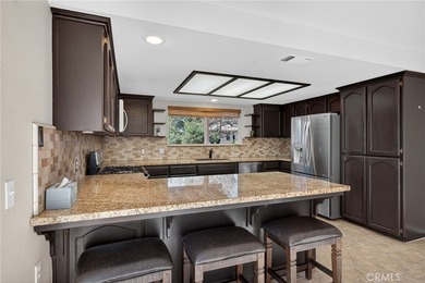 Location, privacy, and outdoor living come together in this on River Oaks Golf Course in California - for sale on GolfHomes.com, golf home, golf lot