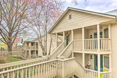 Welcome to this charming studio condo located in the Apple on Rumbling Bald Resort on Lake Lure in North Carolina - for sale on GolfHomes.com, golf home, golf lot