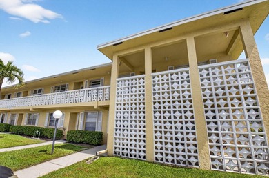 Immaculately maintained 2-bedroom, 2-bath condo centrally on Delray Beach Golf Club in Florida - for sale on GolfHomes.com, golf home, golf lot