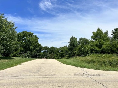 1 Ironwood is the perfect lot to build your dream home.  This is on Eagle Ridge Inn and Resort in Illinois - for sale on GolfHomes.com, golf home, golf lot