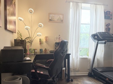 Spacious and sun-filled 2-bedroom, 1-bath condo featuring a on Jackson Park Golf Course in Illinois - for sale on GolfHomes.com, golf home, golf lot