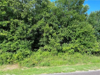 Wonderful level wooded building lot at popular Linn Valley on Linn Valley Lakes - Deer Trace Golf Course in Kansas - for sale on GolfHomes.com, golf home, golf lot