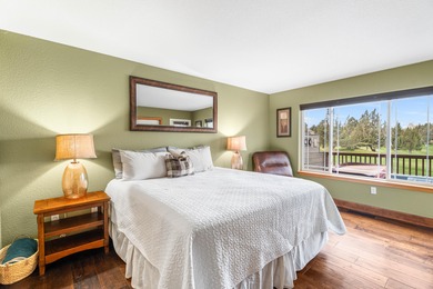 This stunning end-unit townhome overlooks the 8th Green at the on Eagle Crest Golf Resort - Resort Course in Oregon - for sale on GolfHomes.com, golf home, golf lot