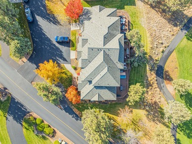 This stunning end-unit townhome overlooks the 8th Green at the on Eagle Crest Golf Resort - Resort Course in Oregon - for sale on GolfHomes.com, golf home, golf lot