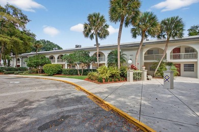 Lovely, bright & well maintained 1bed/1bath FIRST FLOOR in on Wynmoor Golf Course in Florida - for sale on GolfHomes.com, golf home, golf lot