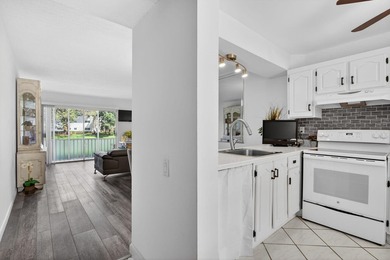 Lovely, bright & well maintained 1bed/1bath FIRST FLOOR in on Wynmoor Golf Course in Florida - for sale on GolfHomes.com, golf home, golf lot