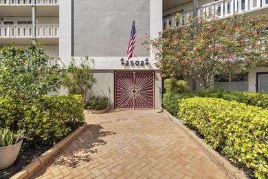 Welcome to resort-style living in the highly desirable Antigua on Wynmoor Golf Course in Florida - for sale on GolfHomes.com, golf home, golf lot